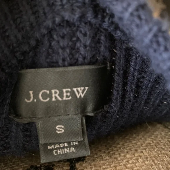 J. Crew Woodsman Sweater 100% Cotton and Leather Suede Shoulder Patches Sz S - Picture 7 of 8